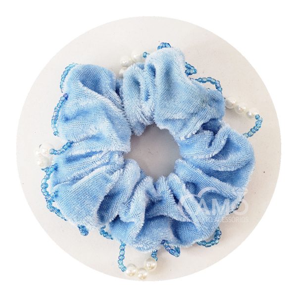 Scrunchie Vsco Frufru Xuxa Prendedor Anos 90`s Pérolas e Miçangas -Azul Claro