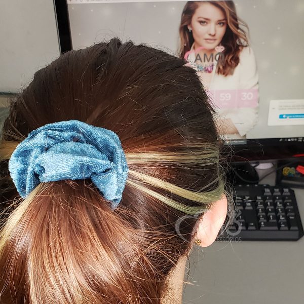 Scrunchie Rabicó Frufru Xuxa Prendedor Anos 90`s - Azul Petróleo - Imagem 2