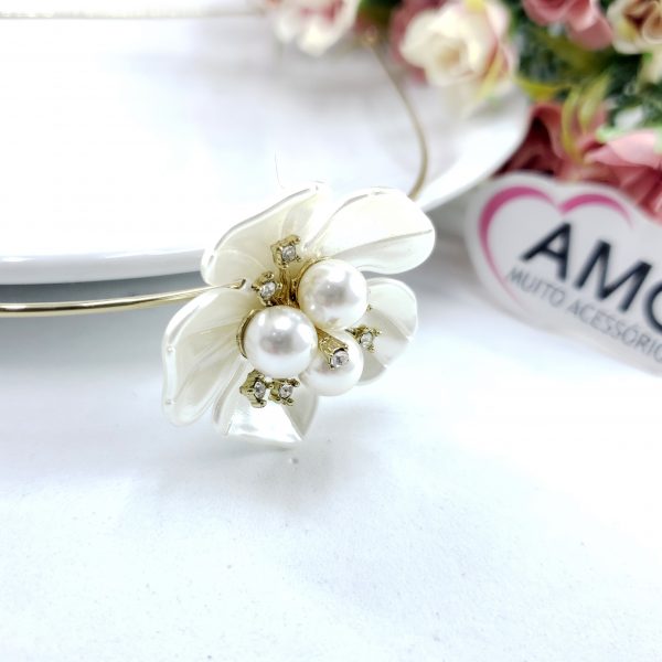 Tiara MadrePérola Em Forma Flor - Imagem 3